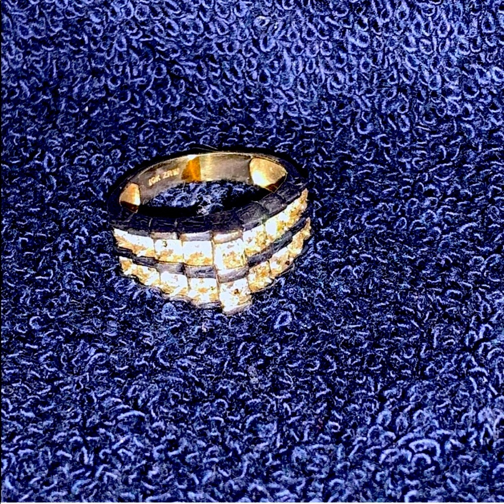 Diamond pyramid ring